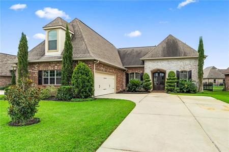 122 CYPRESS LAKES Drive