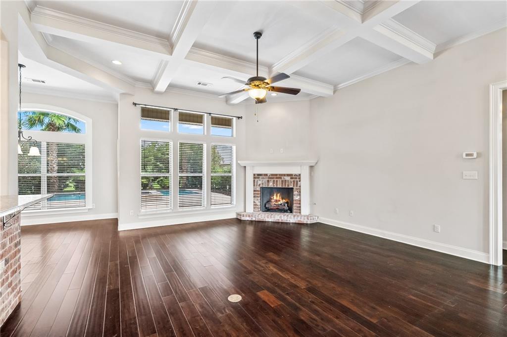 Image 4: Livingroom