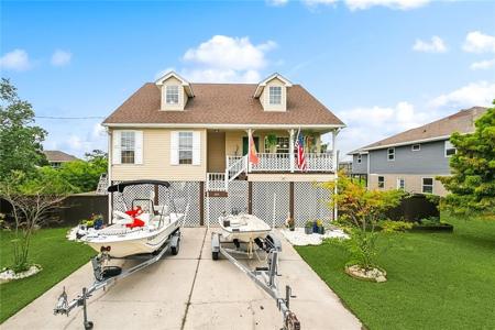 253 CARR Drive