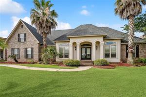 190 CYPRESS LAKES Drive