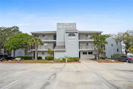 1244 HARBOR Drive