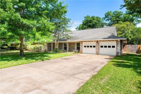 401 HARTWOOD Drive
