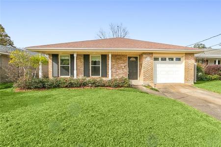 4512 LAKEWOOD Drive