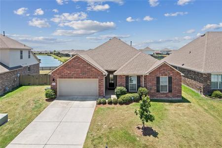 216 E LAKE Drive