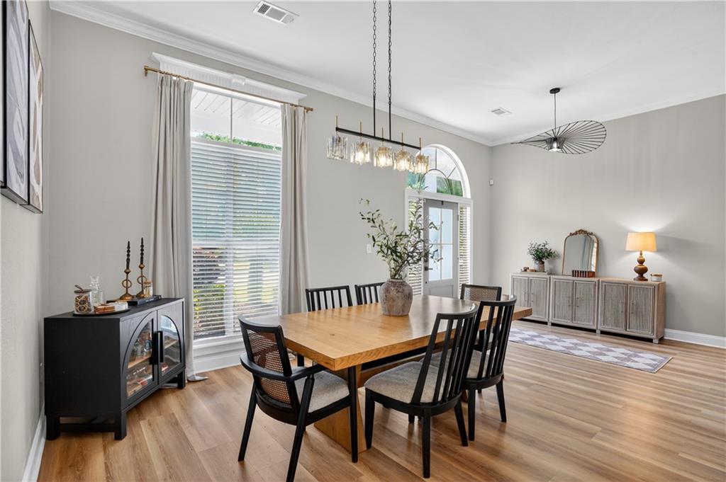 Image 3: Dining Room