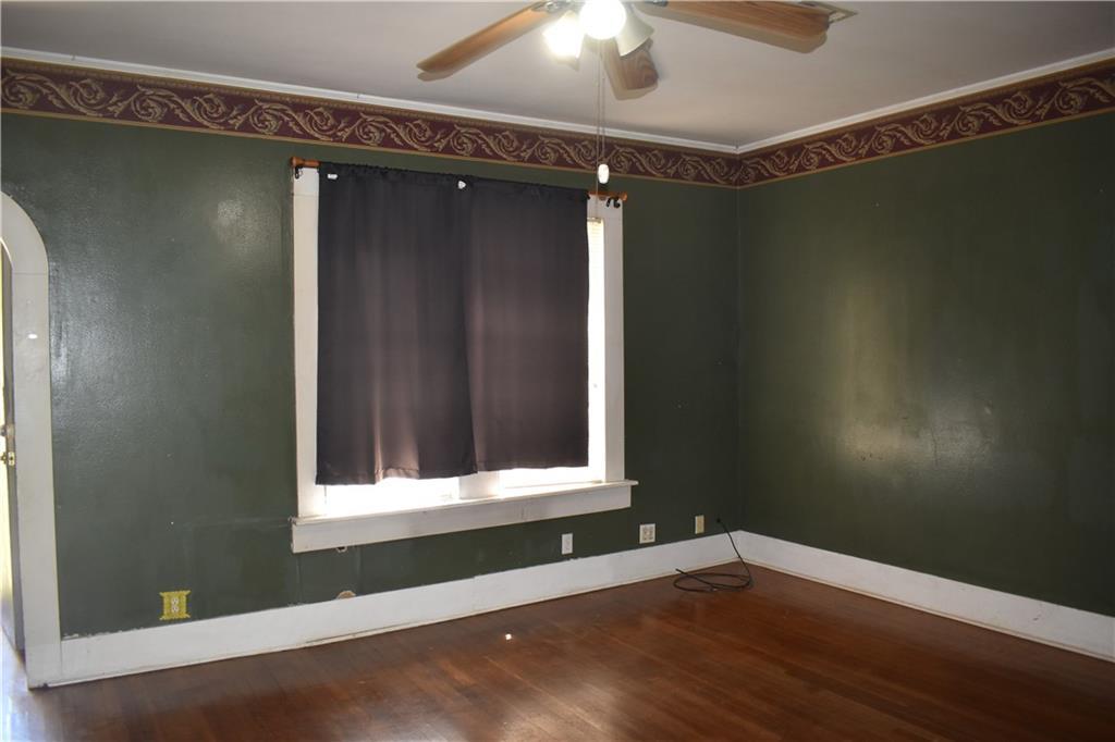 Image 3: Dining Room