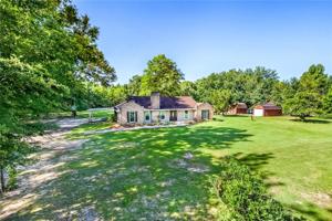 23144 E HIGHWAY 40 Highway