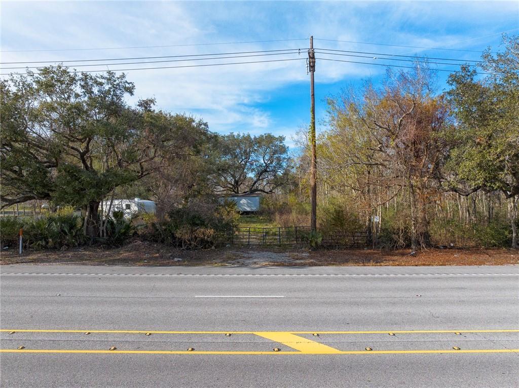 Image 4: Build your dream home surrounded by the beauty of