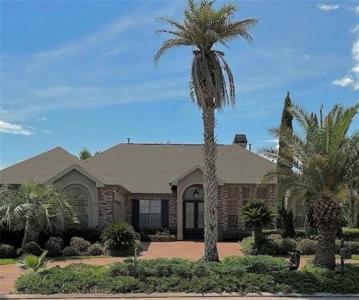 257 E AUGUSTA Lane