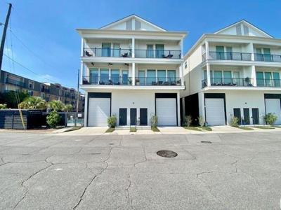 8605 PONTCHARTRAIN Boulevard