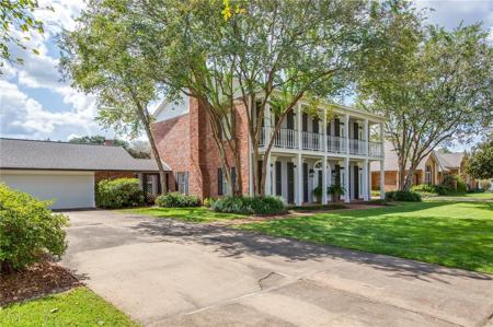 310 WELWYN Way