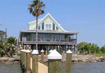 25694 CHEF MENTEUR Highway