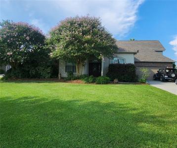 210 E AUGUSTA Lane