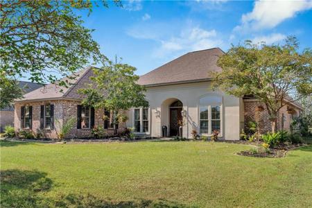 225 E AUGUSTA Lane
