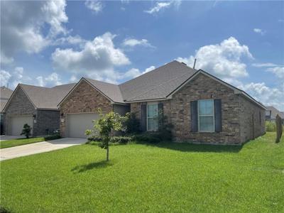 409 W LAKE Drive