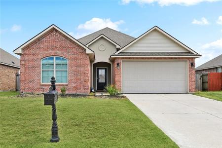 140 EAST LAKE Court