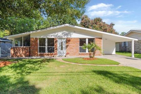 3858 OXFORD Street