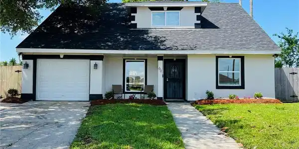 60 TRADE WINDS Court