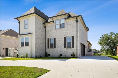 59 OAK TREE Drive