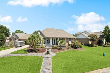 8 OAK TREE Drive