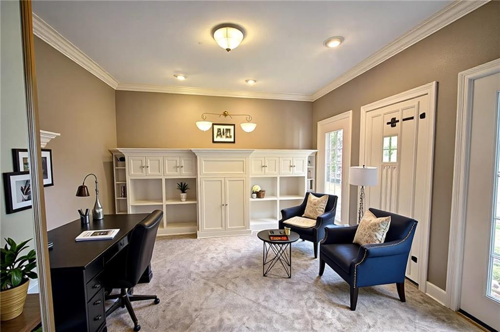 Image 4: Home office