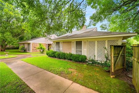 530 OAKLAND Drive