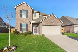 209 E LAKE Drive