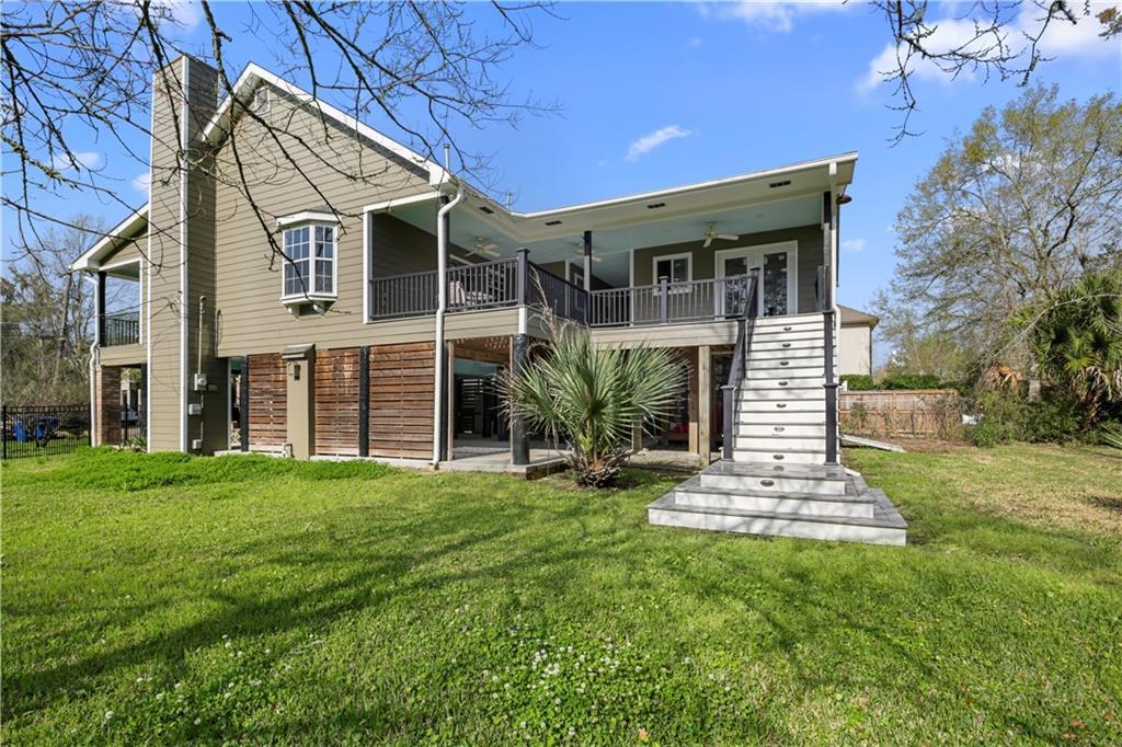Image 3: side view from extra lot