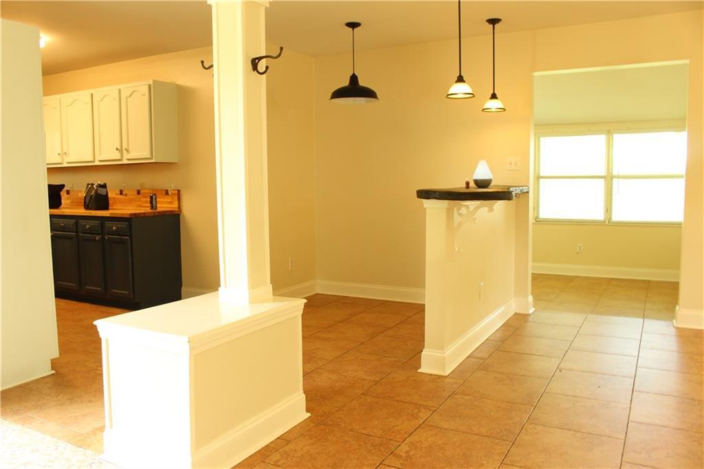 Image 4: entry way