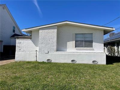4616 LAKEWOOD Drive
