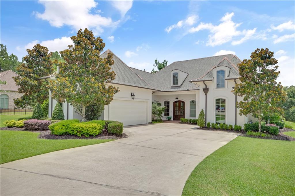 Image 4: 233 HIGH STREET CUSTOM BUILT HOME