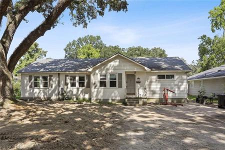 2434 HONEYSUCKLE Avenue