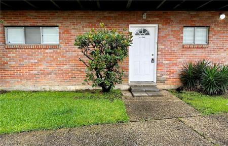 3838 PONTCHARTRAIN Drive