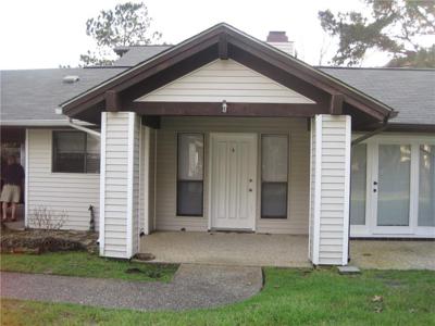 28 W TRADEWINDS Court