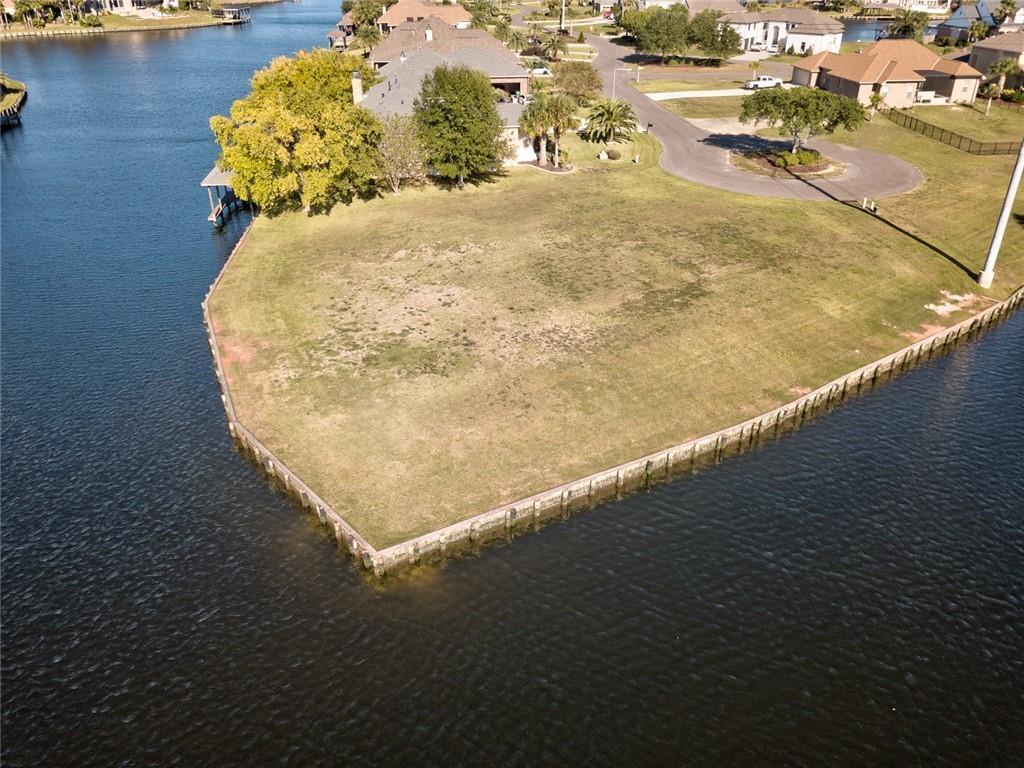 Image 1: Over 300 feet of waterfront views