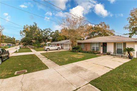 3844 RIVIERA Drive