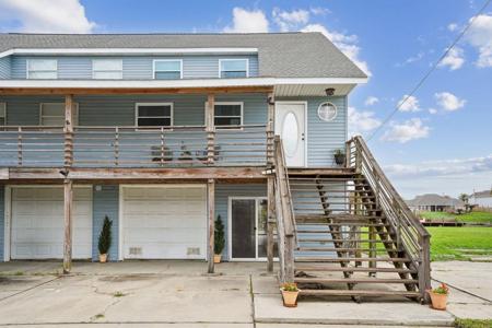 152 LAKEVIEW Drive