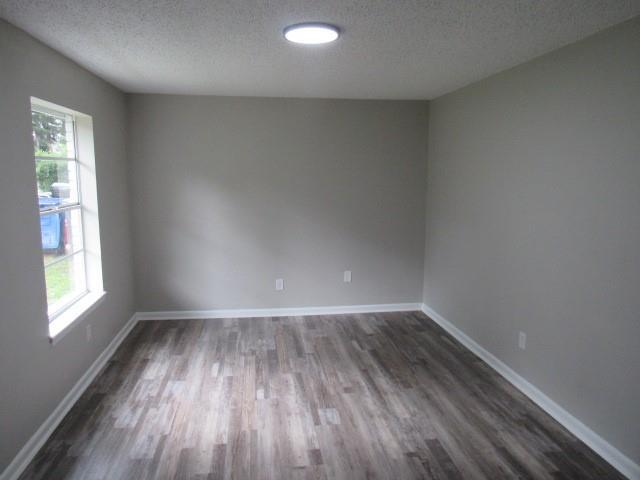 Image 2: Living Room
