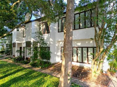 305 JACKSON Avenue