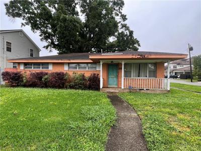824 LIVE OAK Street