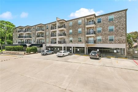500 LAKE MARINA Avenue