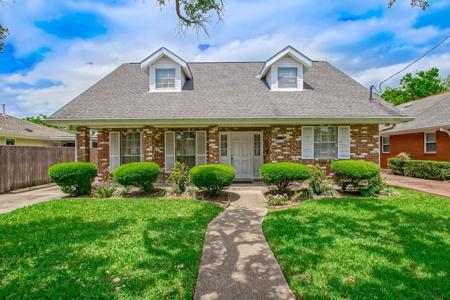 1625 LIVE OAK Street
