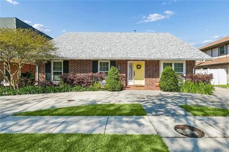 4728 CHATEAU Drive