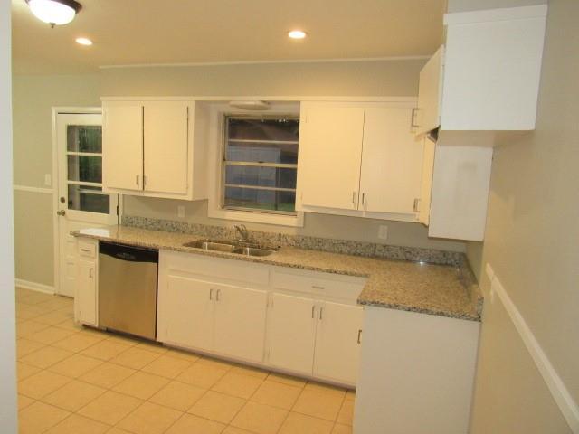 Image 4: Kitchen View 2
