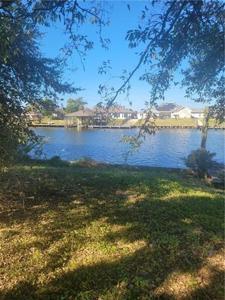 128 LAKEVIEW Drive