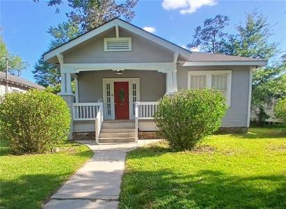 604 N BORDER Drive
