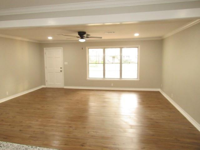 Image 2: Living Room