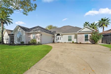 1044 CLIPPER Drive
