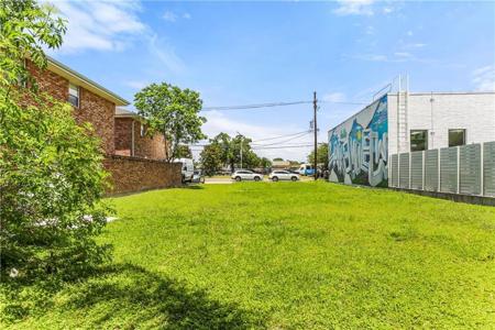 210 ALLEN TOUSSAINT Boulevard