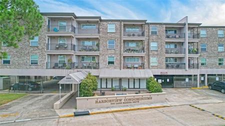 500 LAKE MARINA Avenue